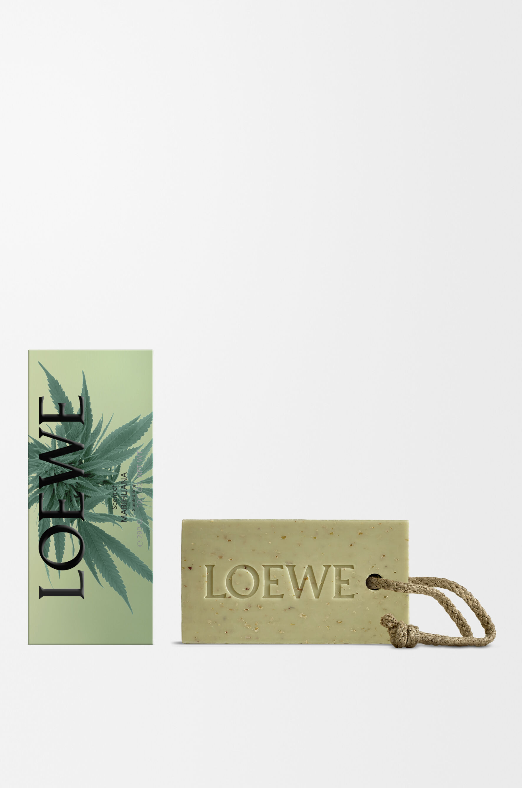 今すぐ購入 Scent of Marihuana ラージ バーソープ | ロエベ パルファム