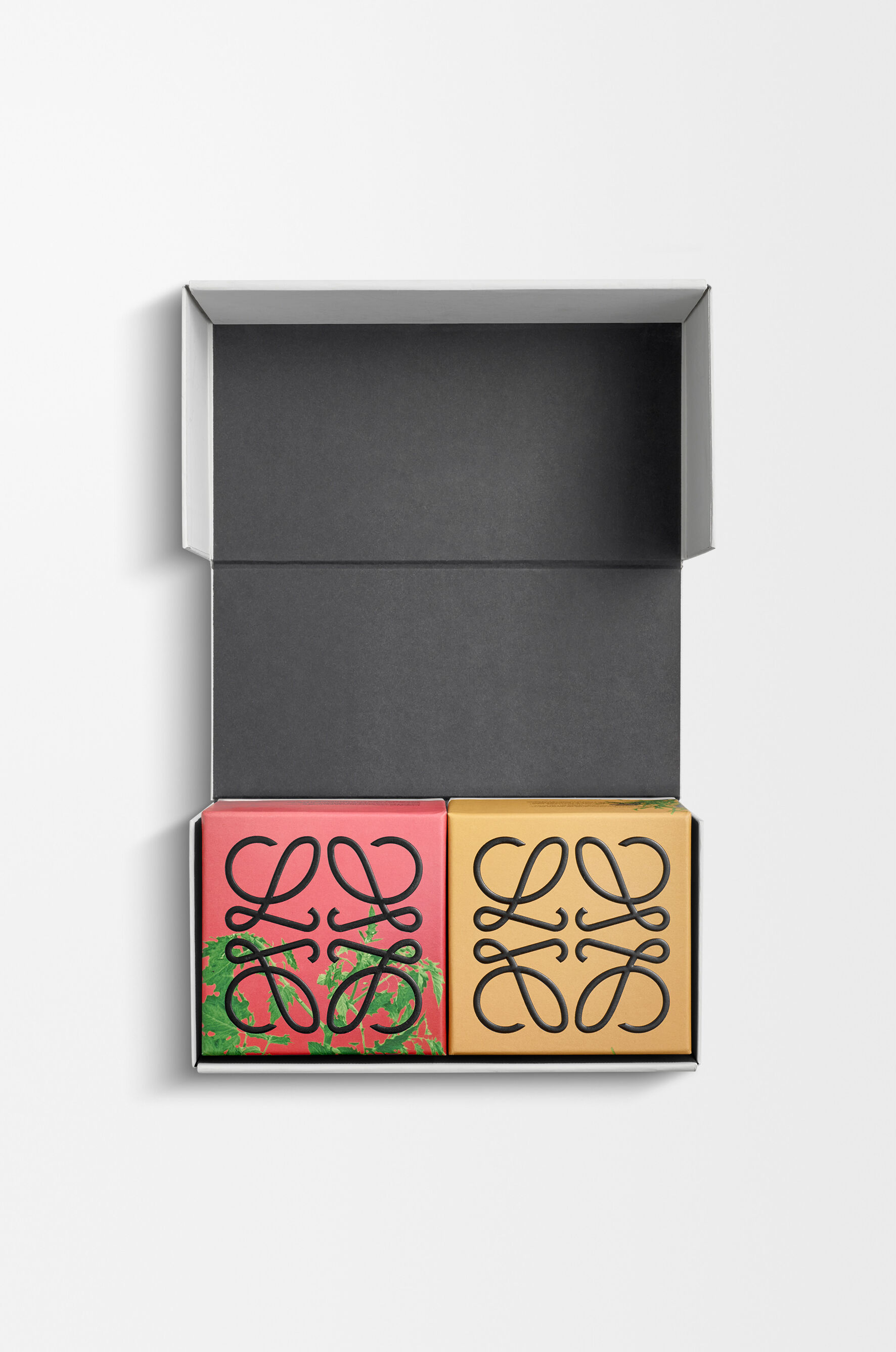 今すぐ購入 LOEWE Perfumes カスタマイズギフトセット | ロエベ パルファム