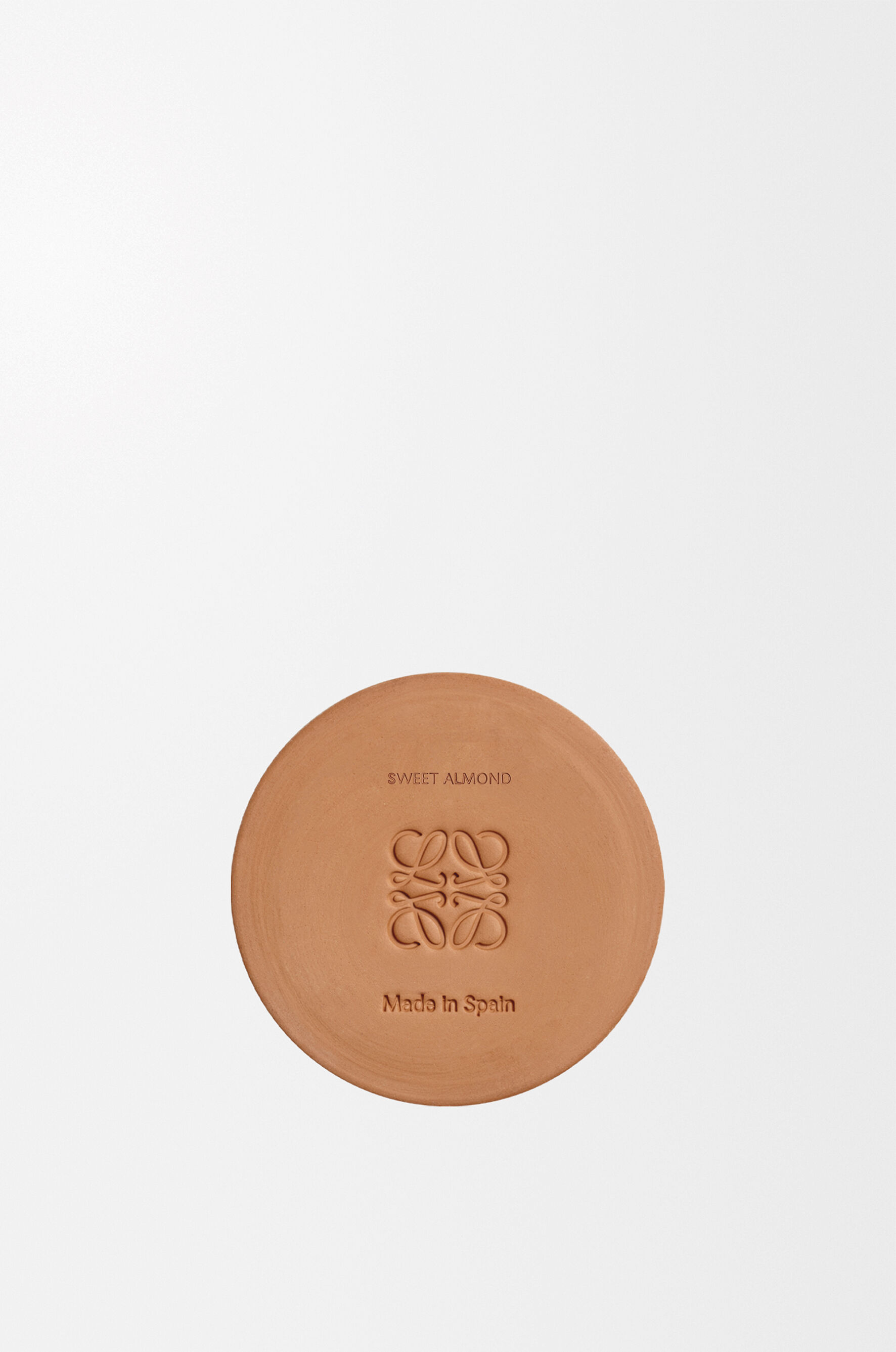 Midi Sweet Almond Candle | LOEWE Perfumes